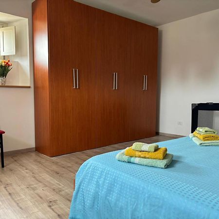 Al Castello Apartment Фиумефредо Бруцио Екстериор снимка