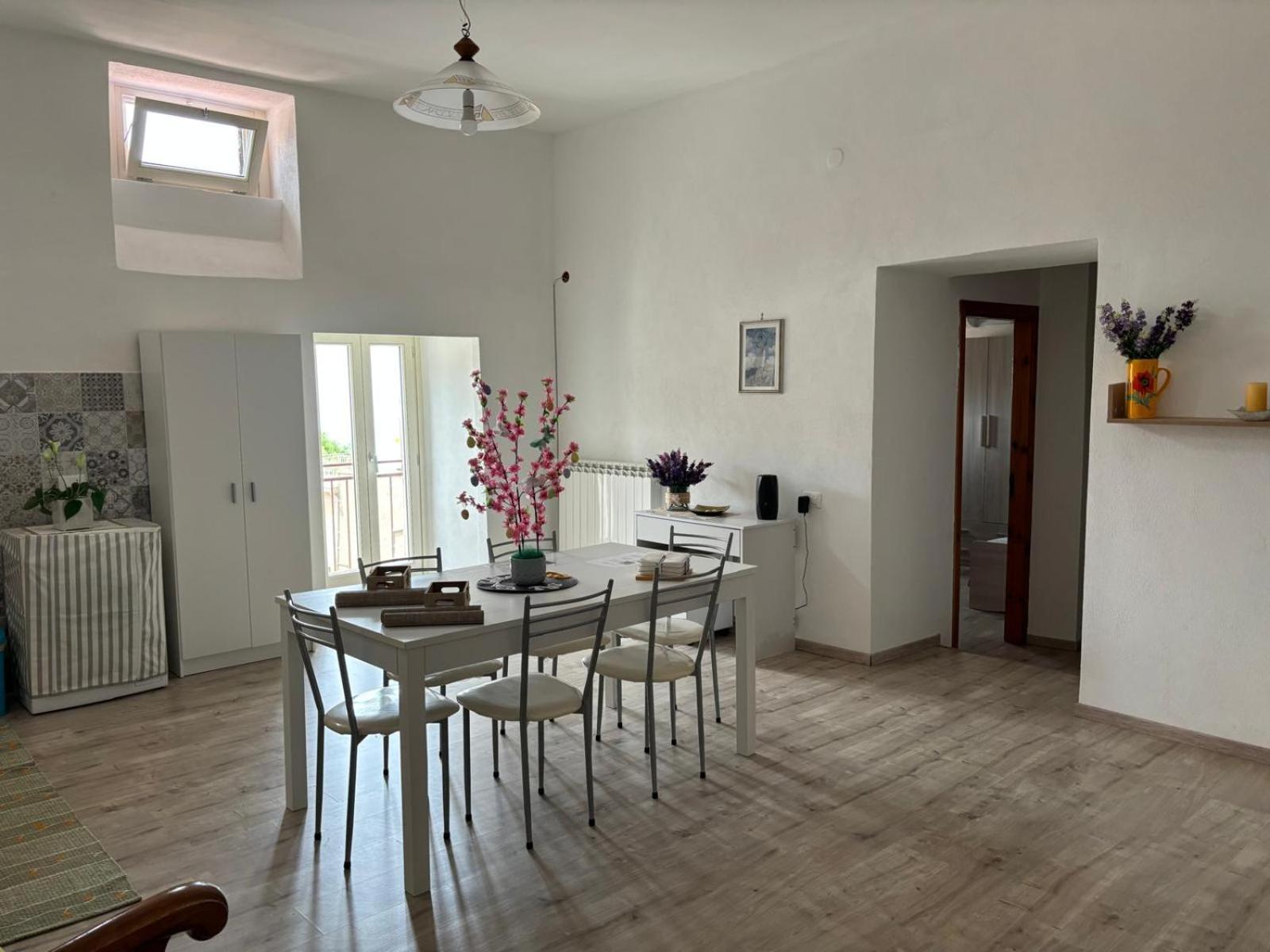 Al Castello Apartment Фиумефредо Бруцио Екстериор снимка